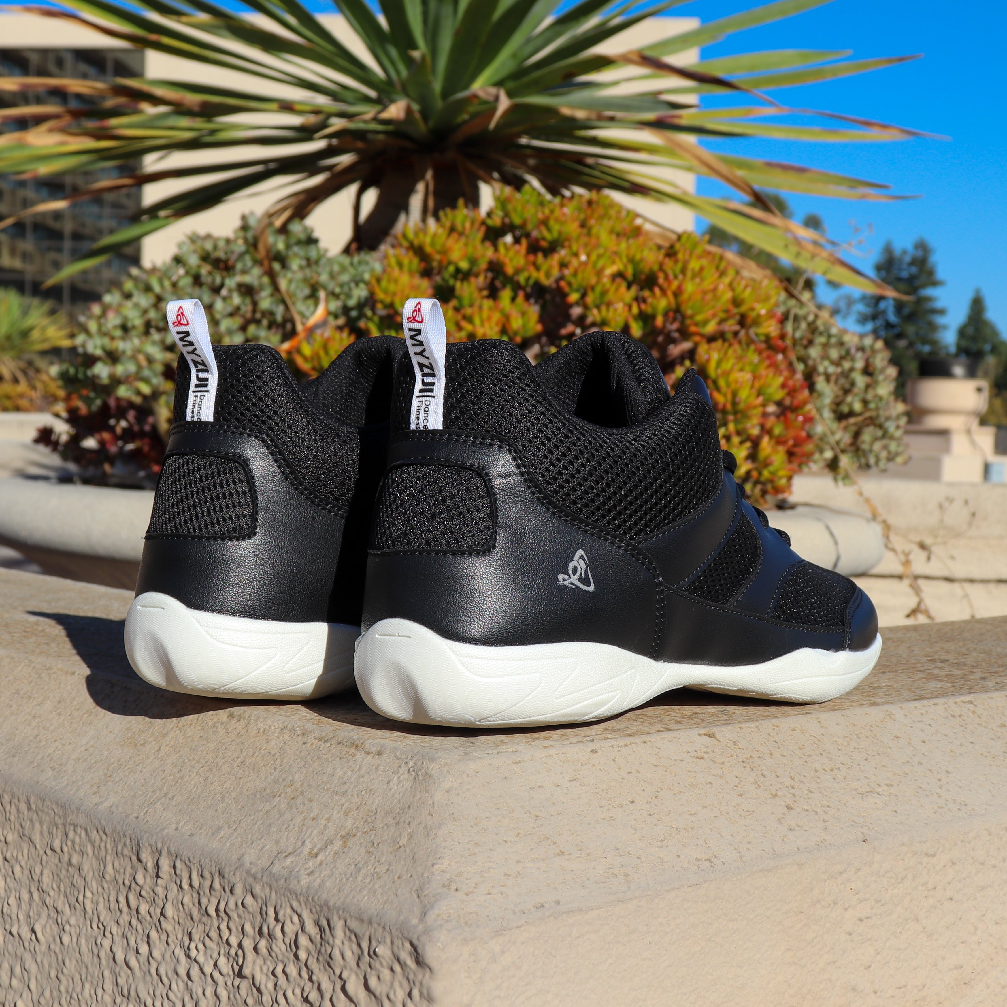 Glowing Rhythm Dance Sneakers - Black – MYZIJI EU